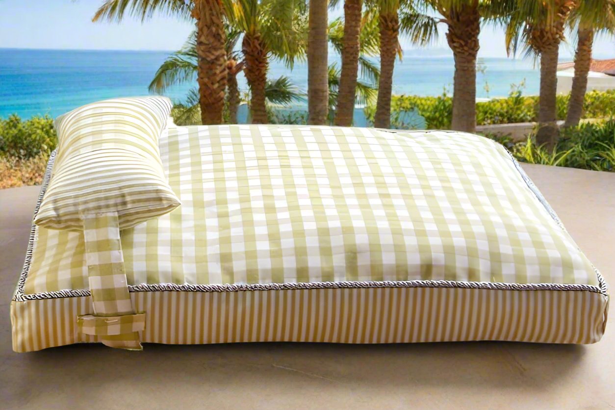 Removable and washable dog sleeping pad. Bite-resistant, suitable for all four seasons. big dogs big hugs, Ltd.- checkered yellow/white